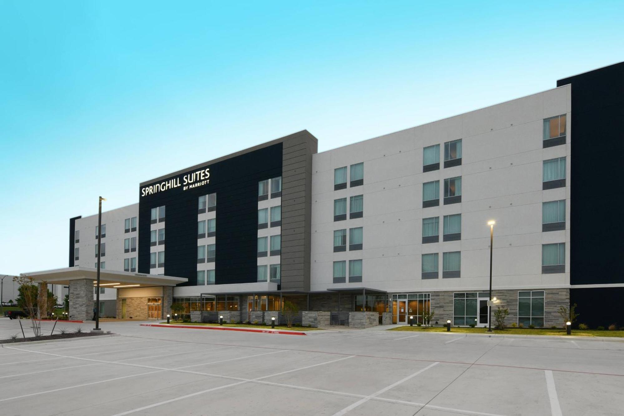 Springhill Suites Dallas Dfw Airport South/Centreport Fort Worth Exterior foto